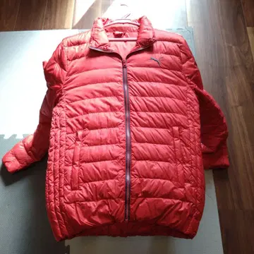 Puma 빨간색 M 다운 자켓