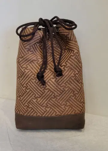 코긴자시와 소가죽 신겐부쿠로 (감즙 염색)