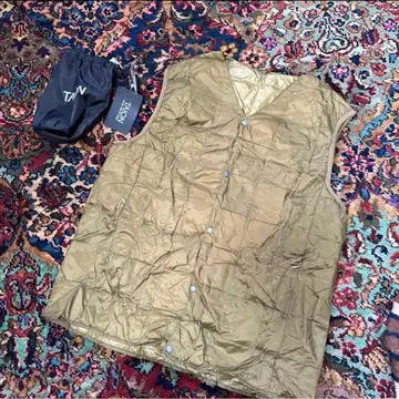 새상품 L TAION 타이온 남성용 V넥 이너 다운 베스트 카키