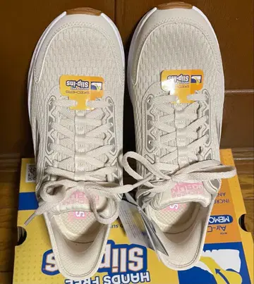 미사용 새상품 Skechers 스케쳐스 슬립인즈