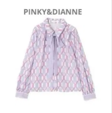 PINKY & DIANNE 지오메트릭 라인 프린트 블라우스