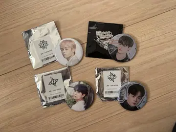 츠루보 시온 캔뱃지 묶음 판매