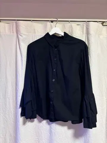 료지오바타 블랙 블라우스