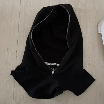 REGINA FRANCO 부착 후드