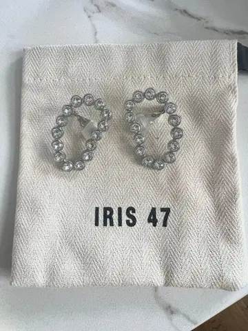 IRIS 47 크리스탈 장식 wing 귀걸이