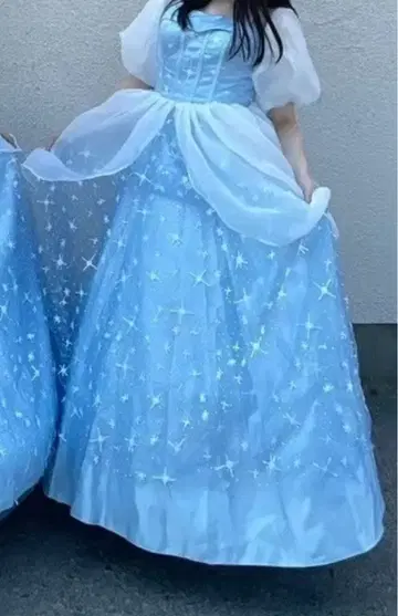 스카이블루 드레스 신데렐라