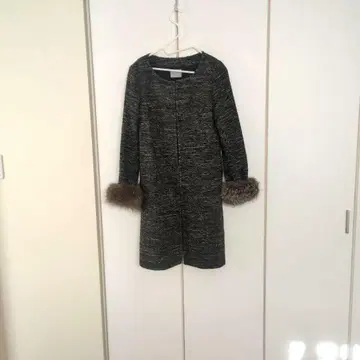 띠어리 럭스 블랙 트위드 코트 퍼 탈부착 가능 사이즈 38