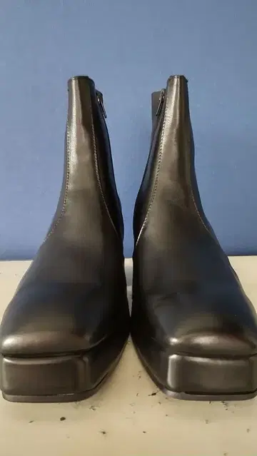 후프디도 8cm 힐 부츠 255cm 새상품