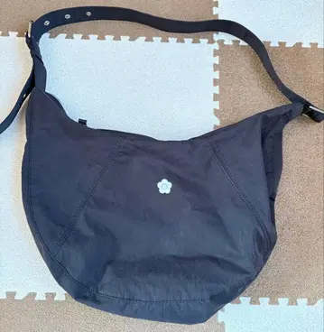 MARY QUANT 나일론 숄더백 블랙