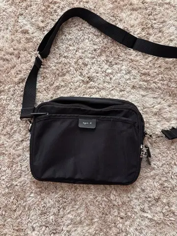 아네스베 블랙 숄더백