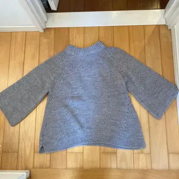 그레이 니트 스웨터 긴팔 루즈핏