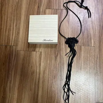 midorikawa 블랙 가죽 목걸이 박스 포함