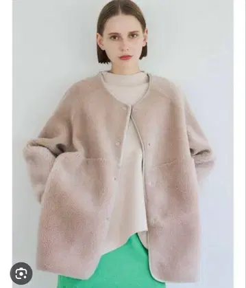 울 보아 리버서블 코트