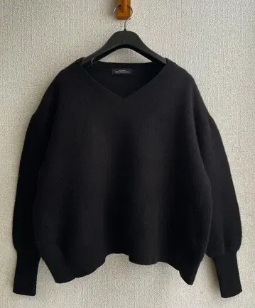 그린 라벨 릴랙싱 세레니티 V넥 풀오버 니트