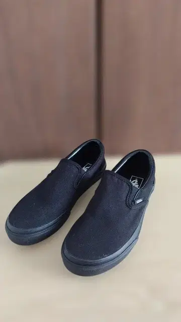Vans 블랙 슬립온 슈즈