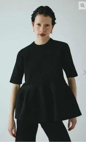 HeRIN.CYE 플레어 헴 니트 탑 BLK FREE