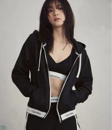 캘빈 클라인 집업 후드티 XS 완판템