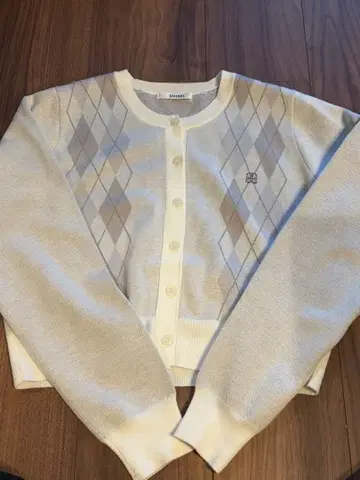 스나이델 아가일 무늬 니트 가디건