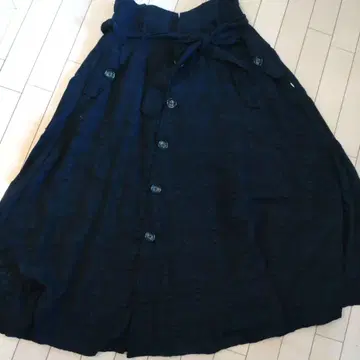 드럭 스토어즈 fu-ai 리본 포함 블랙 플레어 롱 스커트