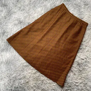 새상품급 Pierre Cardin 체크 무늬 울 A라인 스커트 S