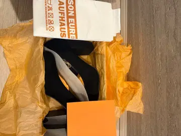 MAISON EUREKA 블랙 스웨이드 하이힐 36