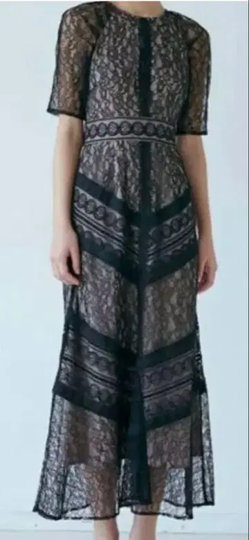 LAGUNAMOON 숄더 개더 레이스 맥시 드레스