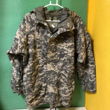 86 모자이크 카모 패턴 후드 부착 밀리터리 자켓