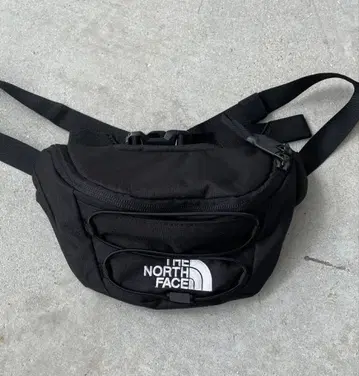 THE NORTH FACE 바디백 블랙