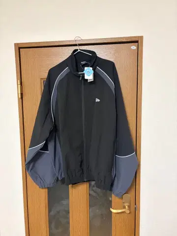 New Era 오버사이즈드 파이핑 트랙 자켓 XL 블랙