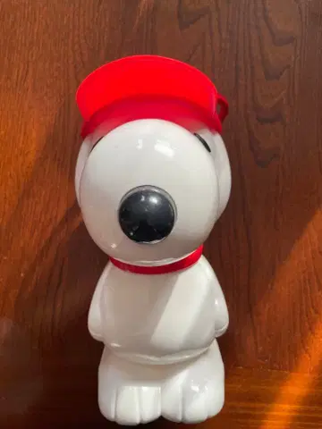 레트로 스누피의 큰 저금통