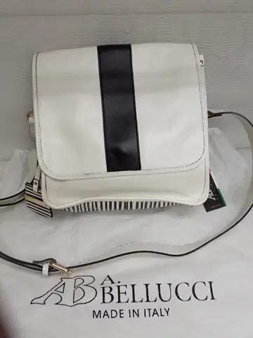 미사용품 A.BELLUCCI 치 숄더백 가죽 B8-B