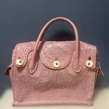 카빙 트라이브스 핑크 가죽백