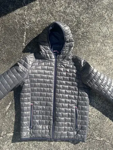 TOMMY HILFIGER 후드 부착 다운 자켓
