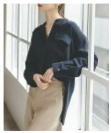 NOBLE 워크 디테일 드레이프 셔츠 네이비