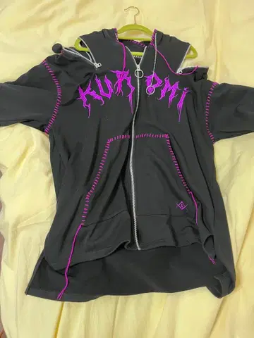 REFLEM x 쿠로미 핸드 스티치 집업 후드티