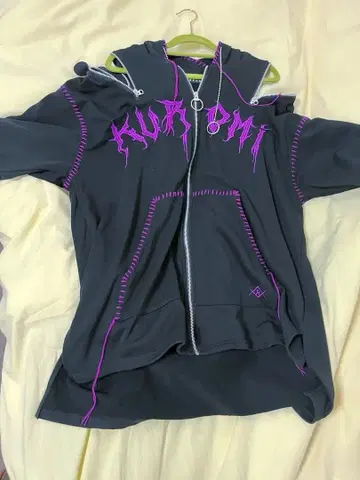 REFLEM x 쿠로미 핸드 스티치 집업 후드티