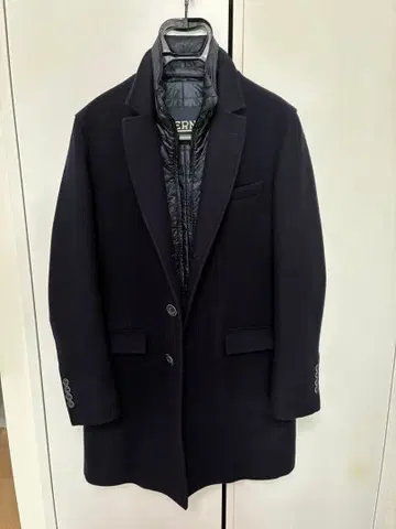 Herno 네이비 체스터 코트