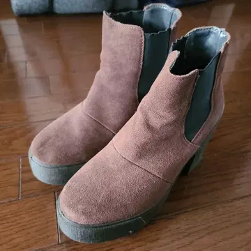 미스틱 스웨이드 브라운 사이드 고어 부츠 웨지힐