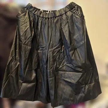 블랙 합성 피혁 플레어 팬츠 미사용 새상품 가격 인하