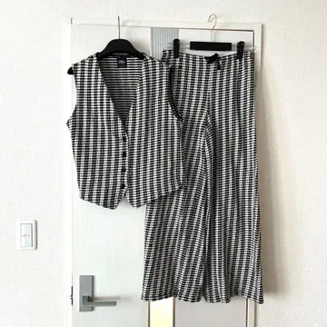 ZARA 흑백 체크 베스트 & 팬츠 셋업