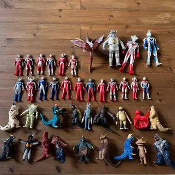 울트라맨 소프트 비닐 40체 묶음 판매