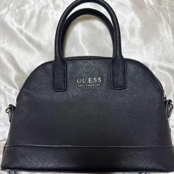 GUESS 블랙 핸드백