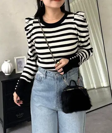 [택 포함 새상품] 소매 펄 퍼프 슬리브 리브 니트