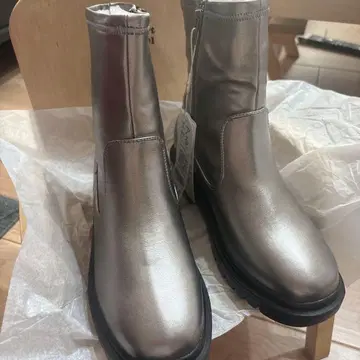 에어경우천 겸용 부츠 건메탈릭