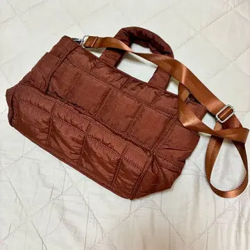 니코앤드 브라운 퀼팅 퀼트 토트백