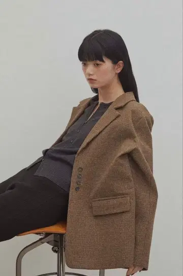 dium. check layered jacket