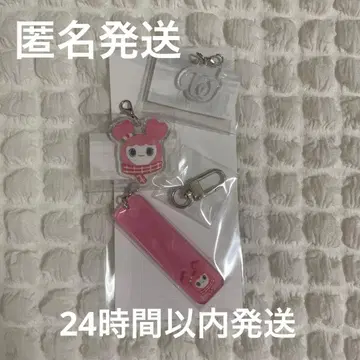 TWICE 팝업 워크샵 모모 키링 명찰