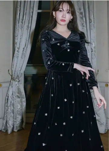 벨몬트 플로럴 벨루어 드레스 허립토