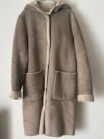 LE GRAZIK 후드 무스탕 코트 SALE