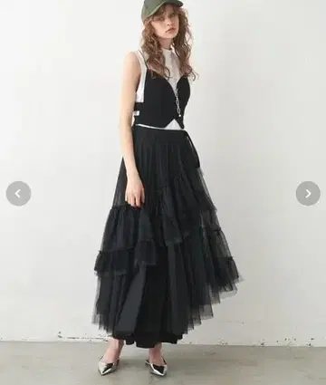 라벨에튀드 미사용 개더 볼륨 튤 랩스커트 블랙